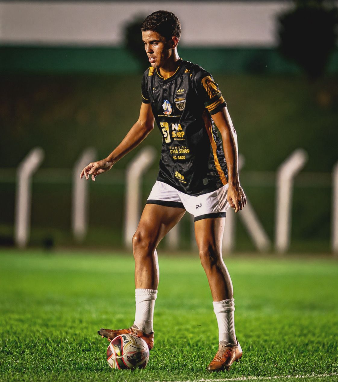 Guilherme Alves celebrando uma conquista esportiva